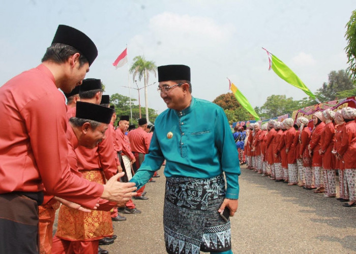 Anwar Sadat Hadiri Rapat Paripurna HUT ke-27 Muaro Jambi, Dorong Sinergi Pembangunan Antardaerah
