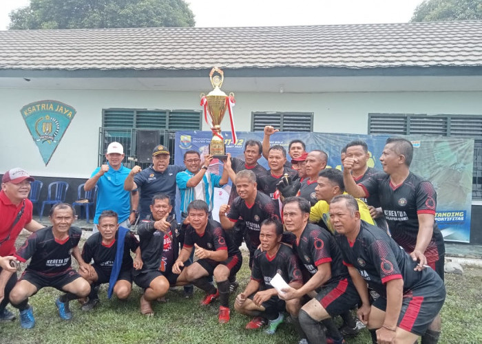 Turnamen Sepakbola Gubernur Cup Jambi U45+ Kereta Tua Super Jadi yang Terbaik