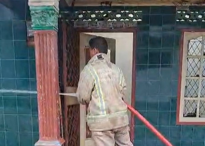 Baterai Sepeda Listrik Picu Kebakaran Rumah di Kumpeh Ulu