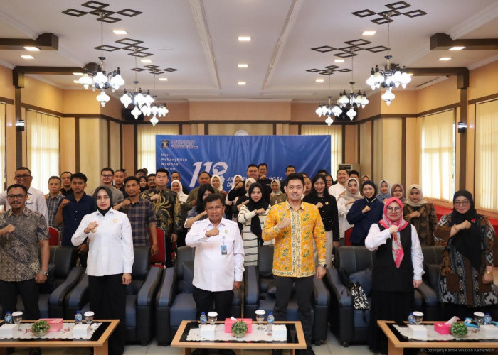 Tekankan Prinsip Kehati-hatian dalam Pelayanan, Kanwil Kemenkum Jambi Gelar Sosialisasi Pembinaan Notaris Baru