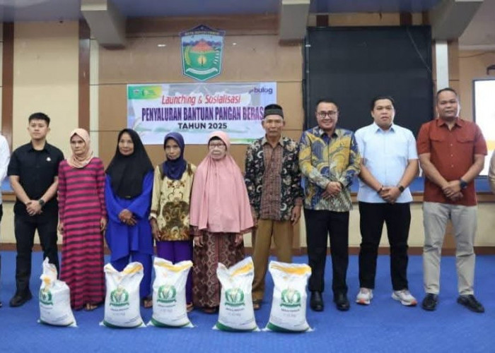 4.520 Keluarga Terima Bantuan Pangan Beras
