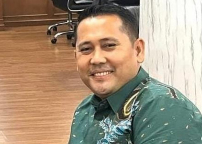 Bupati H M Syukur Selamatkan Mahasiswa dari Putus Kuliah