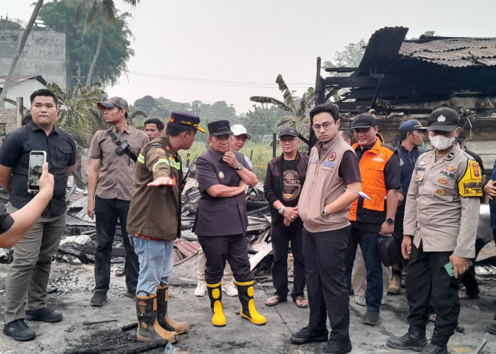 19 Rumah Terbakar di Cempaka Putih, Maulana-Diza Turun Langsung Pastikan Korban Tertangani