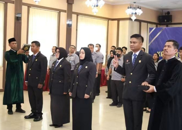 Empat Pejabat Fungsional Naik Jenjang, Kakanwil Kemenkum Jambi Tekankan Tanggung Jawab dan Dedikasi