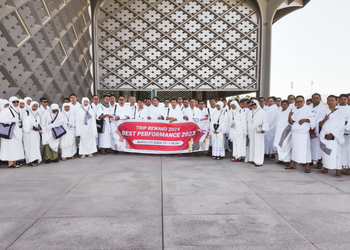 Alfamart Berangkatkan Ibadah Umrah Puluhan Karyawan Terbaik dan Beprestasi