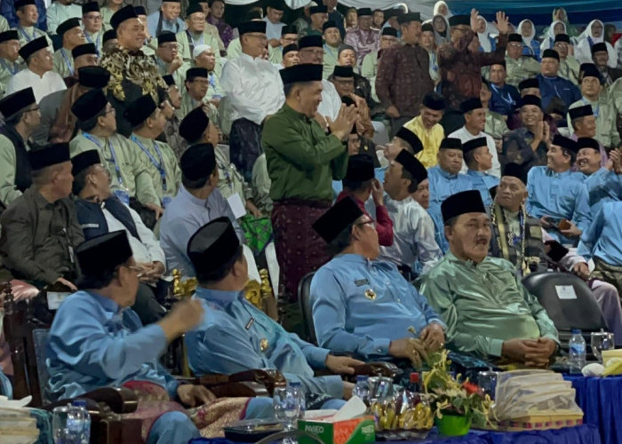 Hadir di Acara Pembukaan MTQ, Dokter Deri Dipanggil Warga 