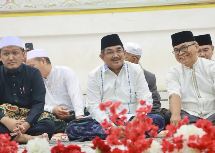 Wujud Nyata Dukungan Pemkab, Bupati Anwar Sadat Apresiasi Puncak Haflah Ponpes Al Baqiyatush Shalihat