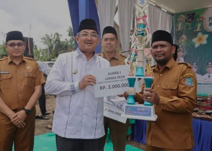 Hadiri Halal Bihalal di Kecamatan Bram Itam, Bupati Akan Menaikan Gaji Aparat Desa