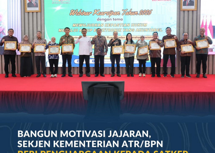Bangun Motivasi Jajaran, Sekjen Kementerian ATR/BPN Beri Penghargaan kepada Satker Pengelola Kearsipan Terbaik