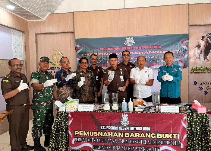 Kejari Batang Hari Musnahkan Barang Bukti, Pidana Narkotika Mendominasi 