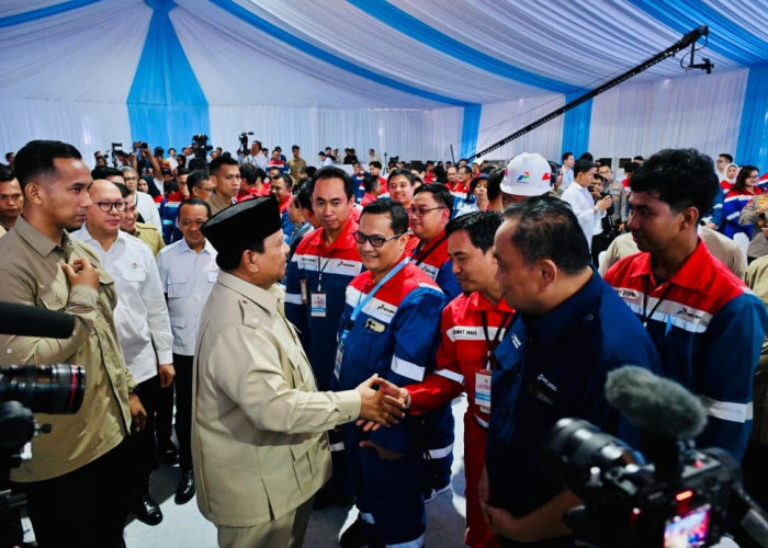 Presiden Prabowo Groundbreaking Proyek Hilirisasi di Cilacap: Kaji Terus Teknologi, Utamakan Rakyat!