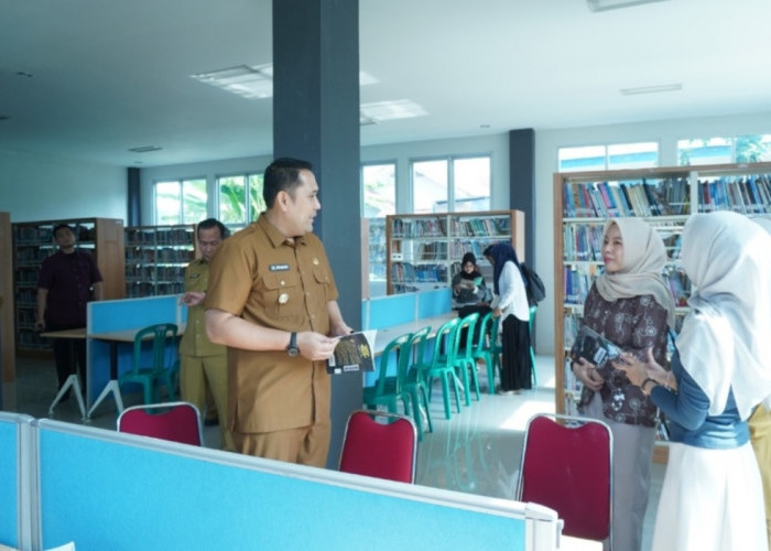 Sidak Dua OPD, Bupati M Syukur Puji Fasilitas Perpustakaan Daerah: Bersih dan Nyaman