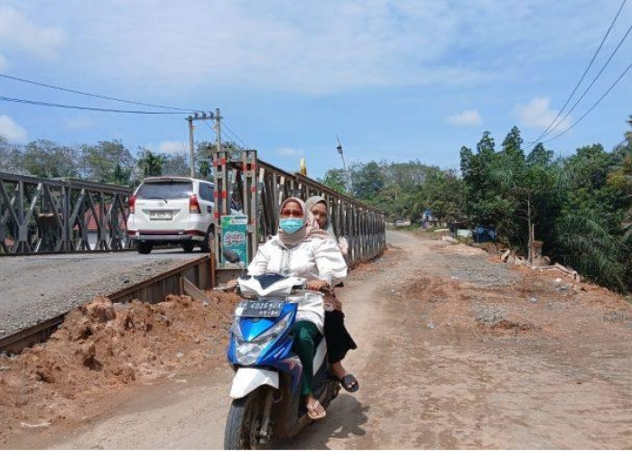 Baru Ditimbun, Sopir Keluhkan Lambannya Pengerjaan Box Culvert KM 60 Bungo