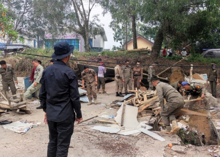 Pemkab Merangin Bongkar Kios Pedagang di Dua Lokasi Pematang Kandis
