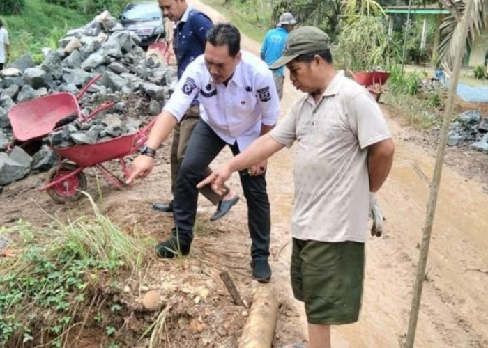 Bupati Merangin Sukses Rampungkan Pembangunan Turap Bronjong di Desa Meranti Guna Tangkal Longsor
