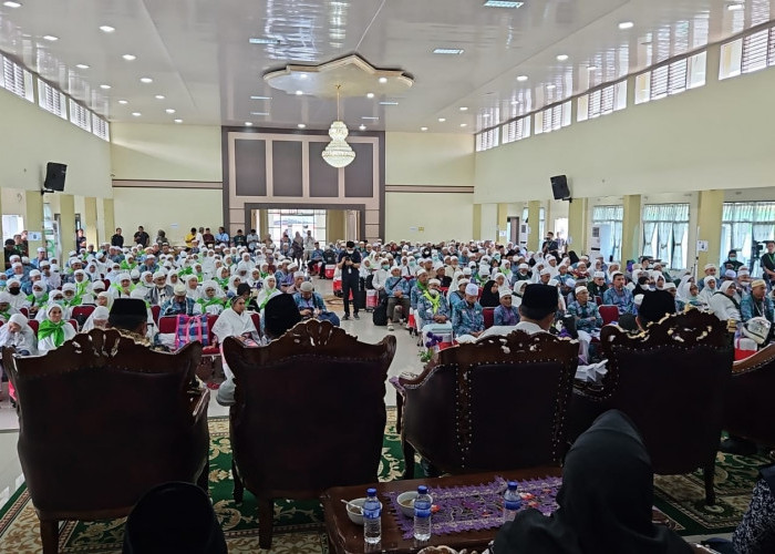 366 Jemaah Haji Kloter BTH 21 Asal Kabupaten Merangin dan Kerinci Tiba di Jambi