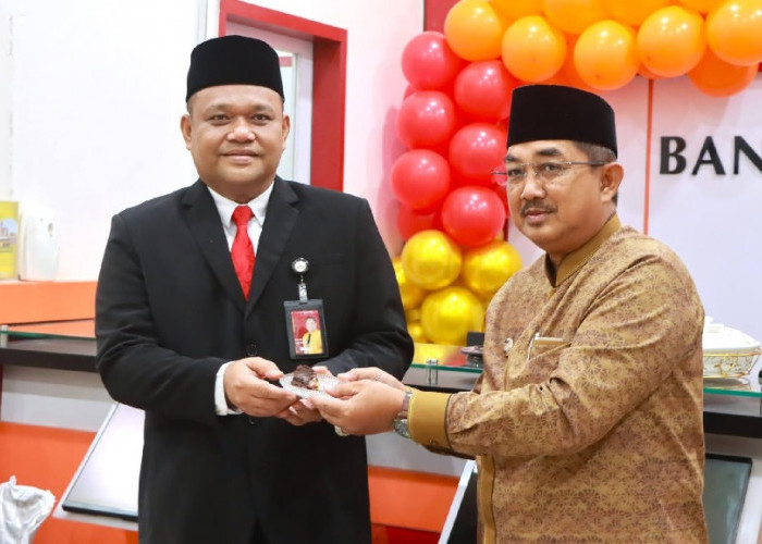 Bupati Anwar Sadat Pimpin Upacara HUT ke-63 Bank Jambi di Kuala Tungkal