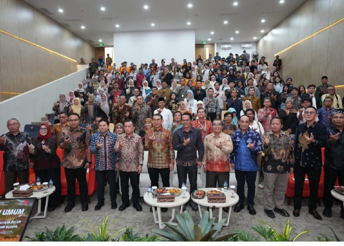 Kuliah Umum di UNJA, Menteri Kebudayaan Fadli Zon Bahas Ekonomi Budaya