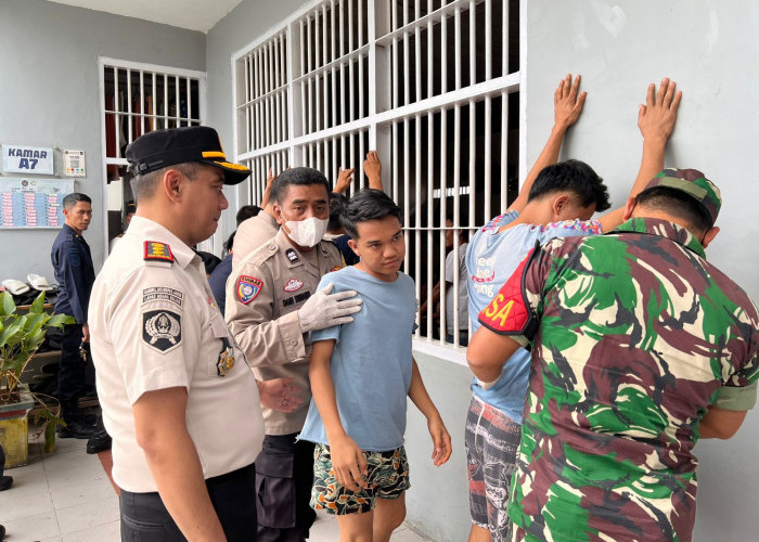 Wujudkan Lingkungan Bersih dari Praktik Illegal, Lapas IIB Muara Bulian Gelar Apel Ikrar dan Razia Gabungan 