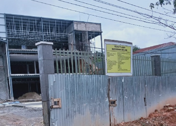 Empat Rumah Warga Retak, Diduga Dampak Pembangunan Gudang PT. Oscarmas