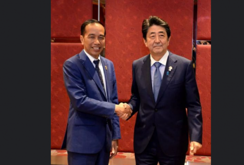 Peluru Menembus Jantung Abe, Sempat Berbalas Cuitan dengan Jokowi di Twitter 