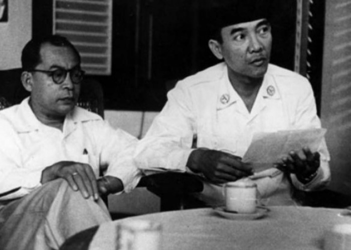 Kisah Presiden Soekarno Pulang Jalan Kaki Bertemu Tukang Sate Usai Dilantik Jadi Presiden RI