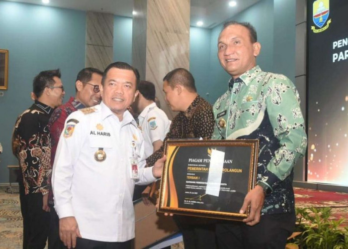 Raih Penghargaan Paritrana Awards 2024, Bupati Hurmin Komitmen Jamin Lindungi Tenaga Kerja Sarolangun