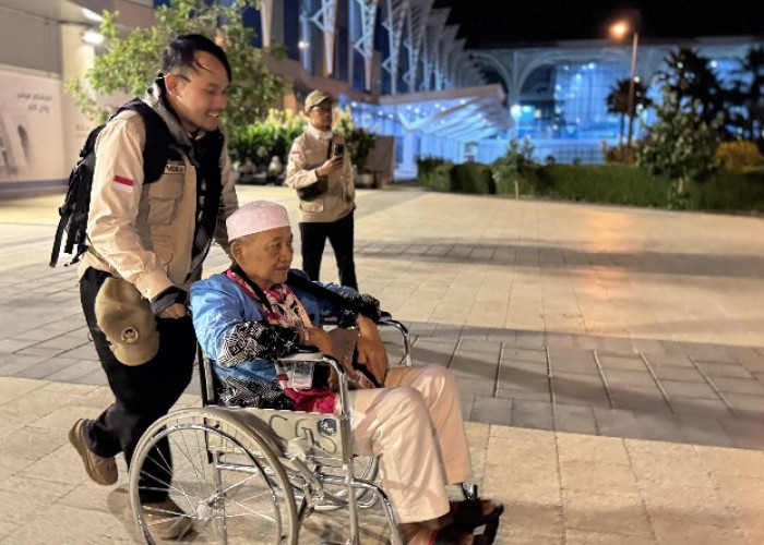 Sudah 30.611 Jemaah Haji Indonesia Tiba di Tanah Suci, Daker Bandara Perkuat Layanan Lansia