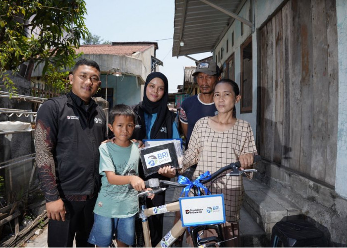 BRI Peduli Beri Sepeda dan Perlengkapan Sekolah untuk Siswa SD