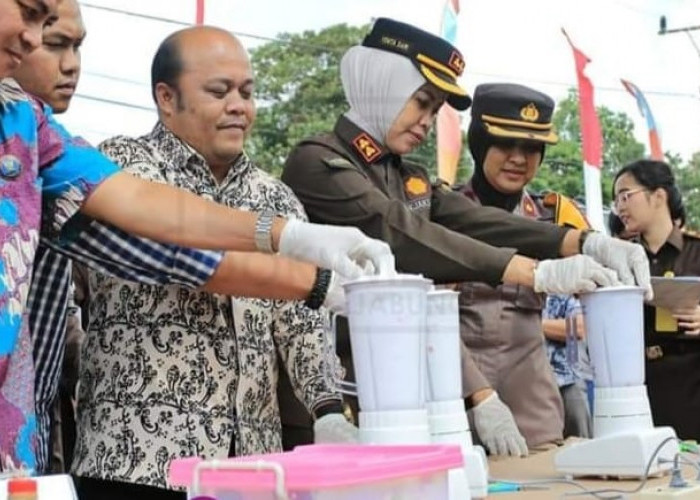 Wabup Robby Hadiri Pemusnahan Barang Bukti Kejari Tanjabtim