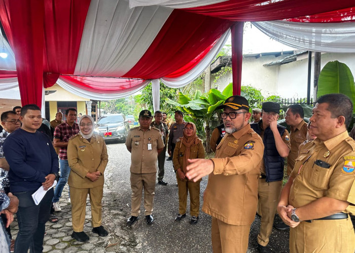 Sekdaprov Sudirman Tinjau Kesiapan Pelaksanaan Tempat Pemungutan Suara di Kota Jambi 