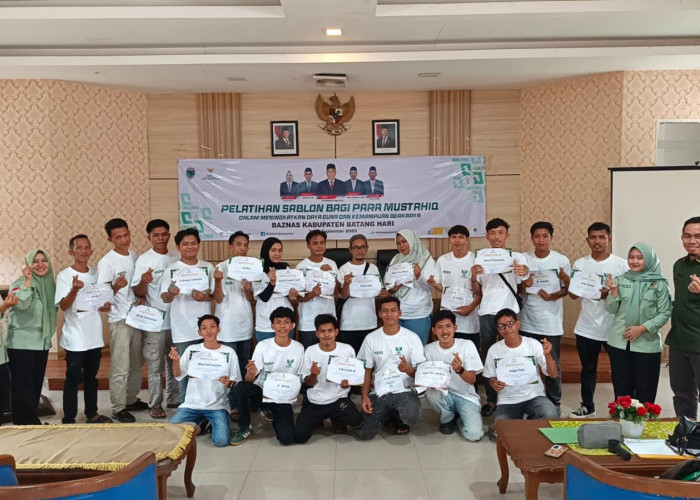 Tingkatkan Kemampuan Berkarya, BAZNAS Batang Hari Beri Pelatihan Sablon dan Bagi Peralatan Gratis
