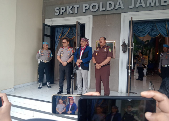 Tanggapi Kasus Guru dan Murid di Tanjabtim, Hinca Minta Diselesaikan dengan Baik dan Seksama 