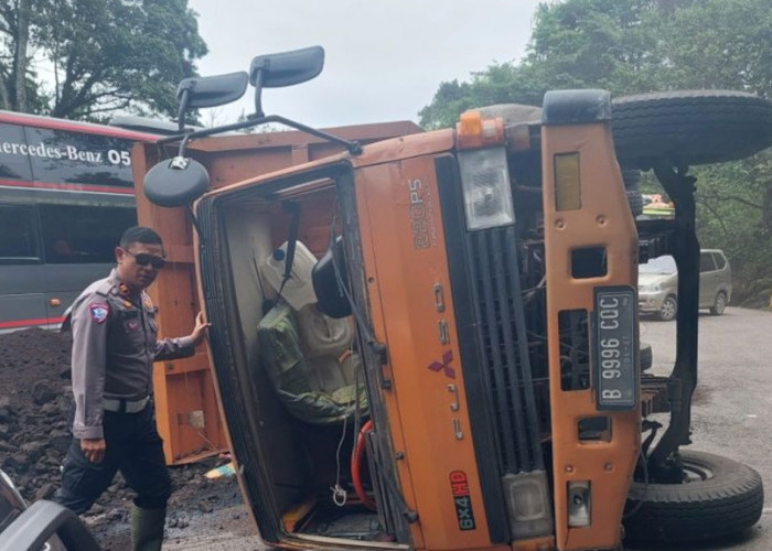 Sopir Truk Batu Bara Penyebab Macet Sitinjau Lauik Diamankan Polisi