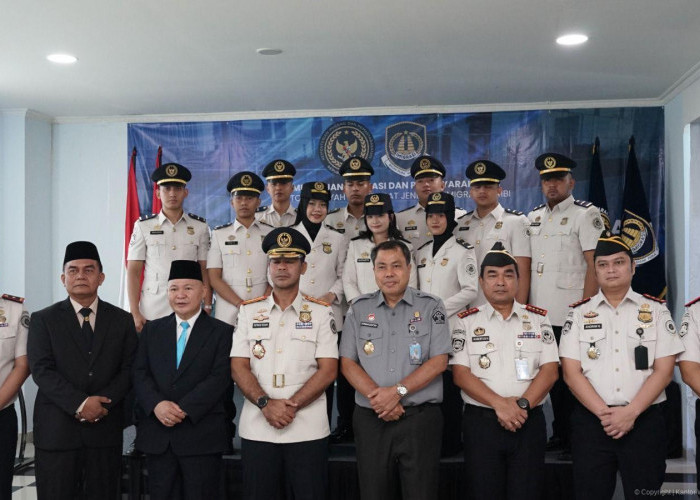 Kabagtum Kanwil Kementerian Hukum Jambi Hadiri Pelantikan PNS Alumni Poltekim di Kanwil Imigrasi Jambi