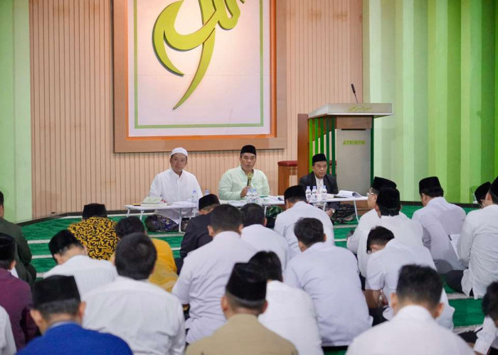 Lewat Pengajian Bulanan, Menteri Nusron Ajak Jajaran Meraih Berkah dan Menambah Ilmu Agama