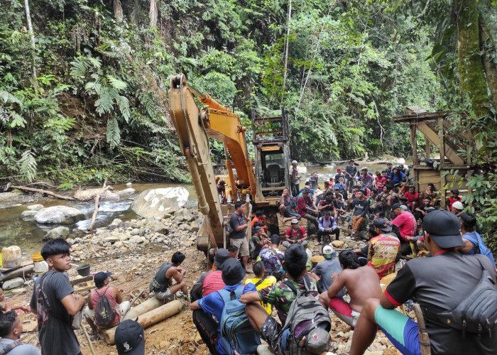  Geram, Pemuda Sungai Telang Usir Excavator PETI