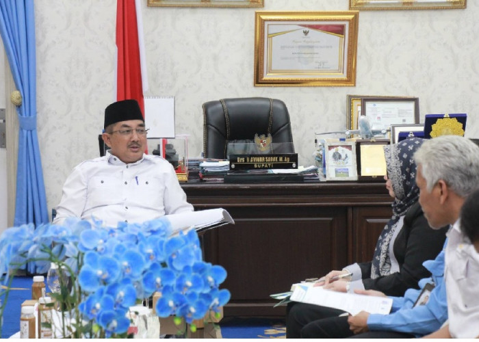 Bupati Anwar Sadat Buka RUPSLB BPR Tanggo Rajo, Tegaskan Penguatan Tata Kelola dan Kinerja BUMD