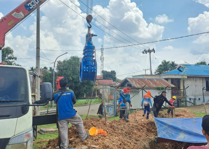 Pipa Pengaliran Air Baku PDAM Tirta Mayang Bocor, 24.000 Pelanggan Terdampak