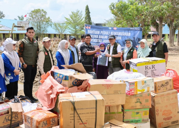 Pulihkan Pendidikan Pascabanjir, UNJA dan UNSAM Salurkan Bantuan ke Sekolah di Aceh Tamiang