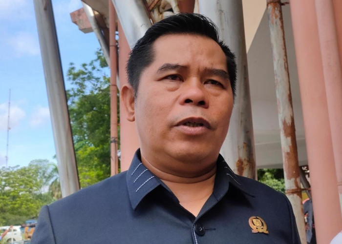 Ketua Fraksi PAN DPRD Fadli Sudria Sampaikan Duka Mendalam Berpulangnya Ibunda Gubernur Al Haris