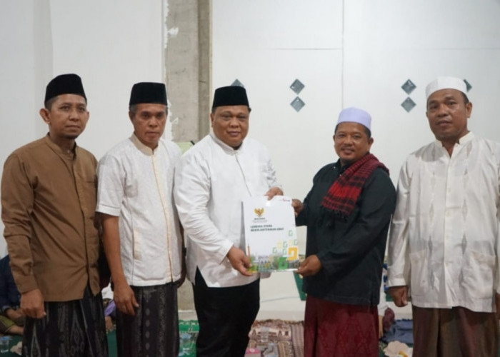 Safari Ramadan di Desa Pelangki, Sekda Zulhifni Sampaikan Mekanisme Bantuan Sarana Ibadah