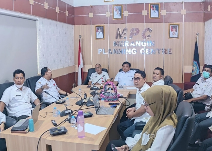 Sekda Zulhifni Pimpin Rakor Evaluasi Kinerja dan e-Monev Bersama Itjen Kemendagri