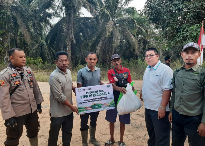 Ringankan Beban Warga Terdampak Kemarau, PTPN IV Regional IV Salurkan Paket Sembako untuk SAD