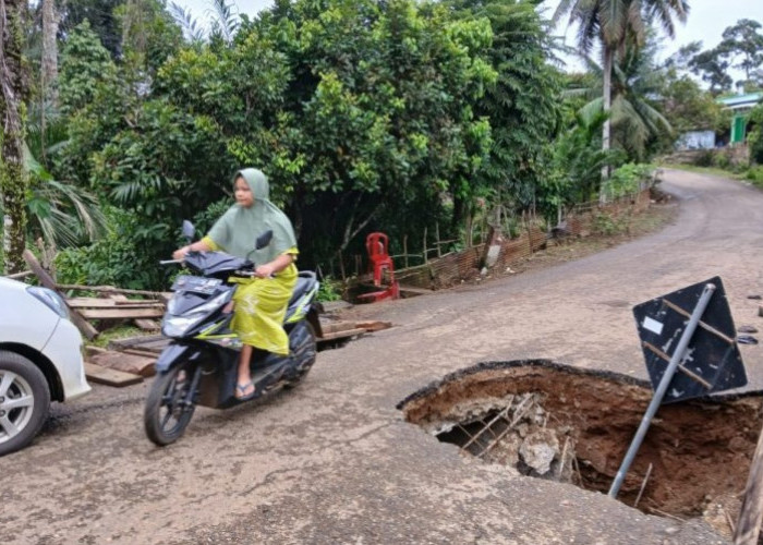 Sempat jadi Jalur Alternatif, Kini Jalan di Tapiandanto Terancam Putus Total