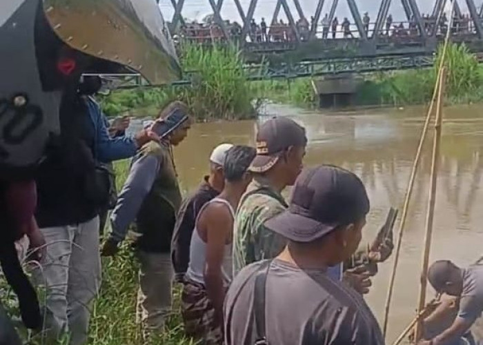 Breaking News.. Warga Temukan Mayat Hanyut di Sungai Batang Merao