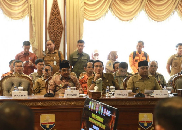 Bupati Anwar Sadat Paparkan Penanganan Karhutla Tanjab Barat di Hadapan Pangdam dan Gubernur Jambi