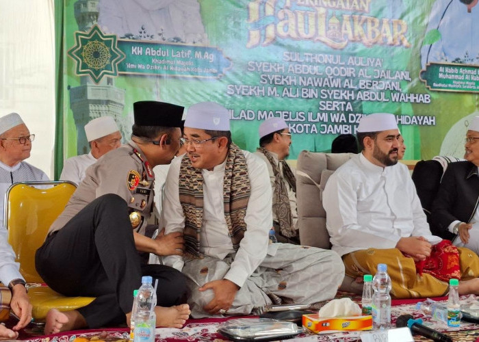 Bupati Anwar Sadat Ajak Masyarakat Bermunajat Agar Musibah Kabut Asap di Jambi Segera Berakhir