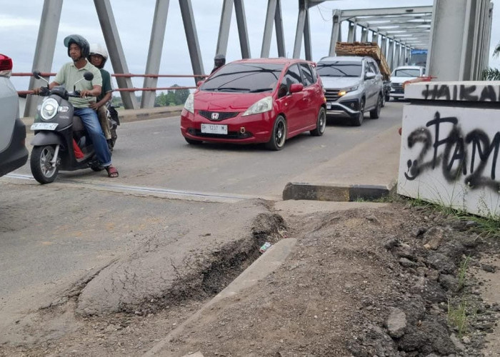 Membahayakan Jalan Nasional Bergelombang Menuju Jembatan Aur Duri 1 Segera Ditangani