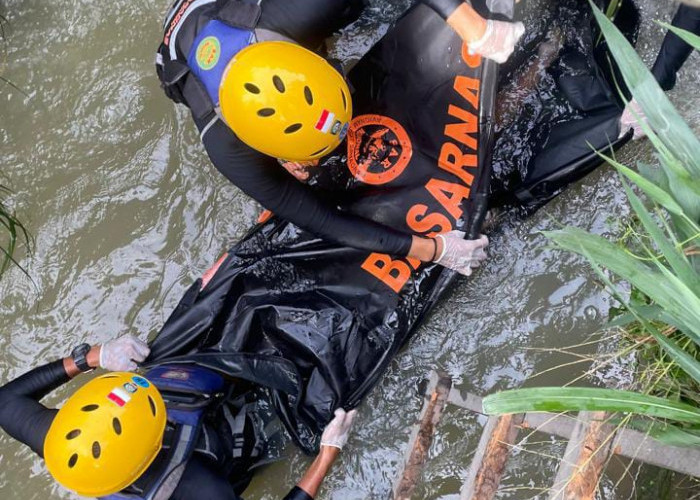 Ditemukan 5 Kilometer dari Lokasi Awal, Bocah Hanyut di Kota Jambi Meninggal Dunia